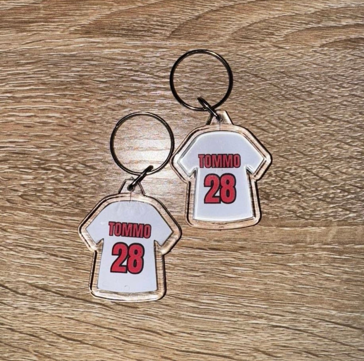 Louis Tomlinson football 28 inspired keyrings